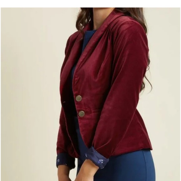 Modcloth Maroon Velvet Cropped Two Button Blazer Size Large - Picture 2 of 10